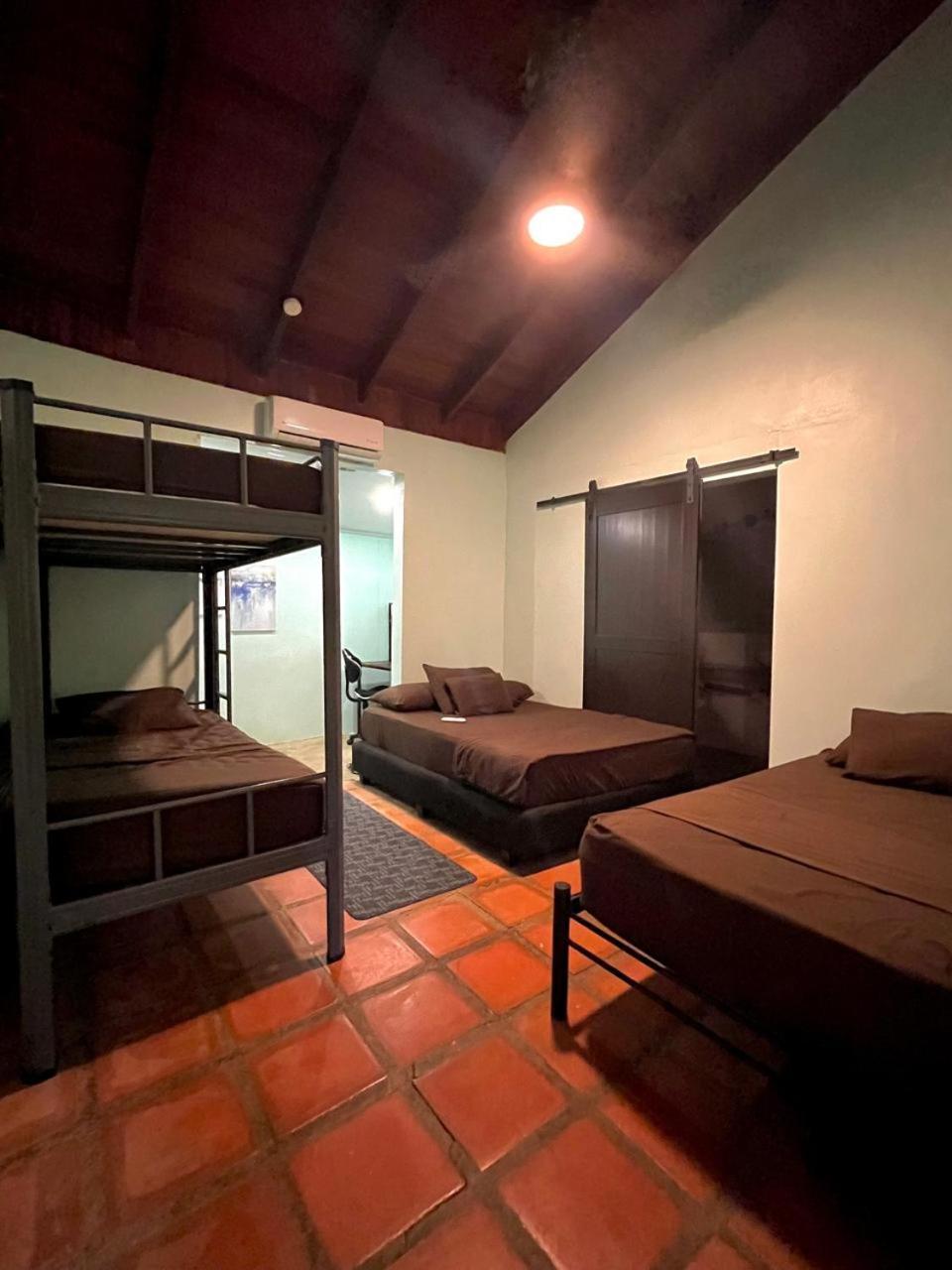 Tamarindo Backpackers Hostel Eksteriør bilde
